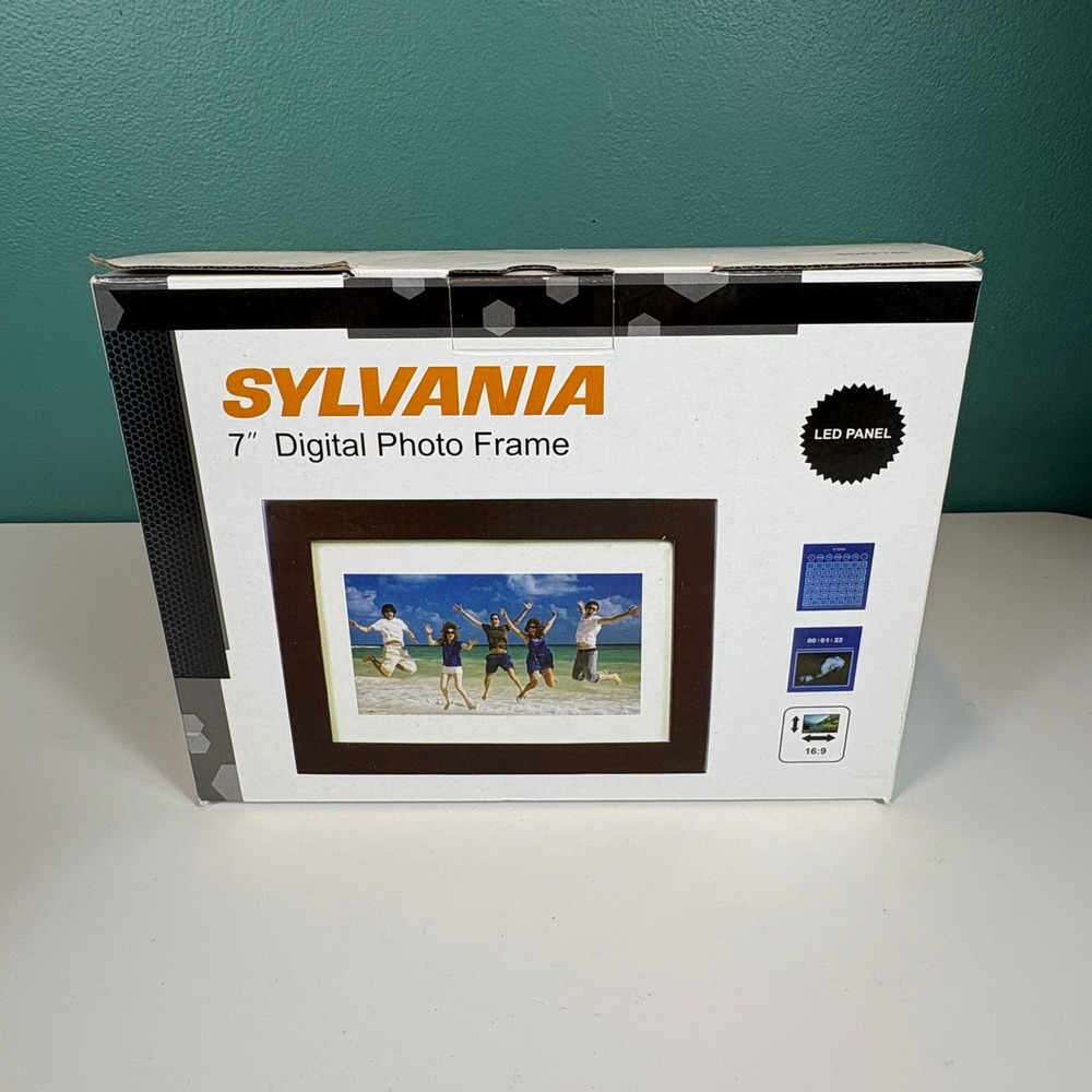 Sylvania 7" Digital Photo Frame‎ SDPF785 LED Slideshow Open Box NOB